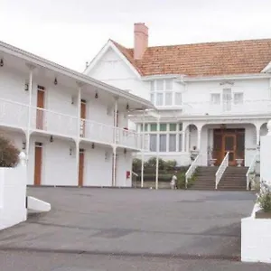 3* Мотель Mayfair On Cavell